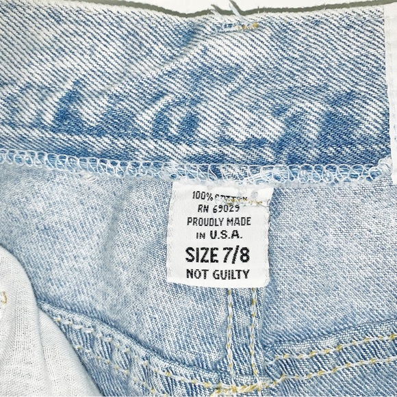 NOT GUILTY High-Waisted Ripped Mom Jeans Light Blue Denim Size 7/8 - Picture 6 of 6